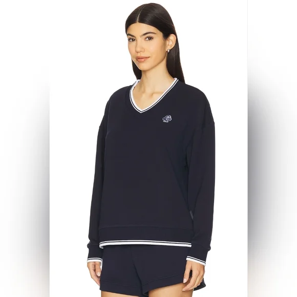 Varley Iona V-neck Sweatshirt in Navy. - Picture 3 of 16